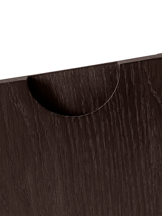 Sample of Half Moon Wood facade in anthracite oak. Handle in anthracite oak or Color 