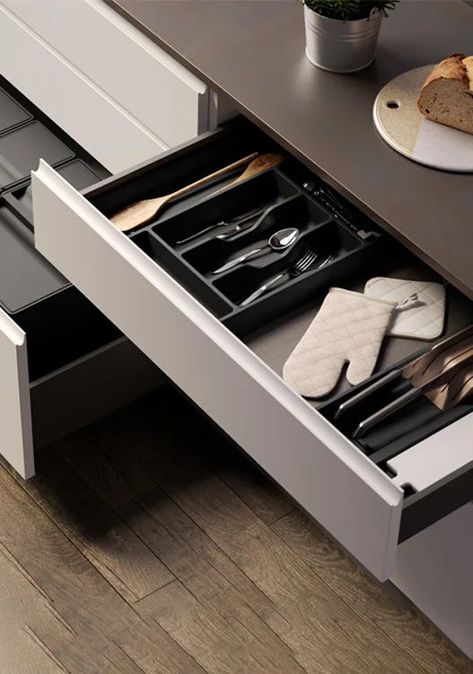Utensil trays 