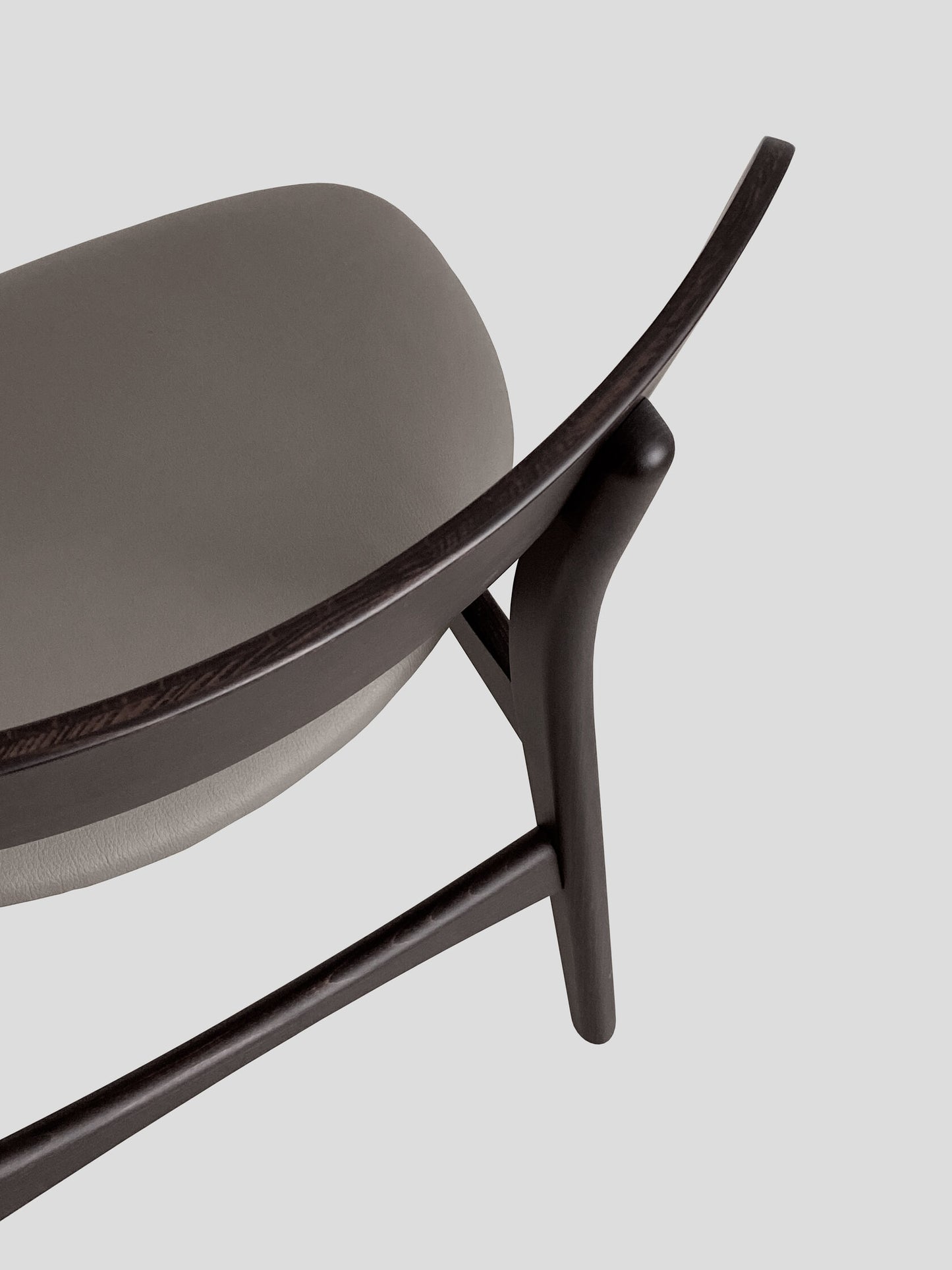 Iconic chair dark beech